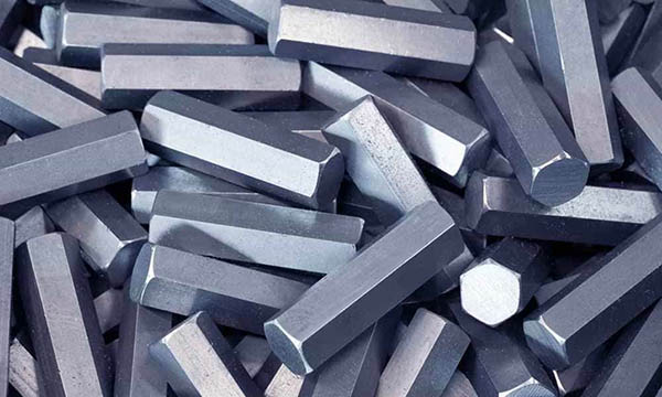 alloy steel vs stainless steel